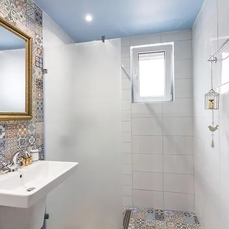 Domus Center With Parking Апартамент *